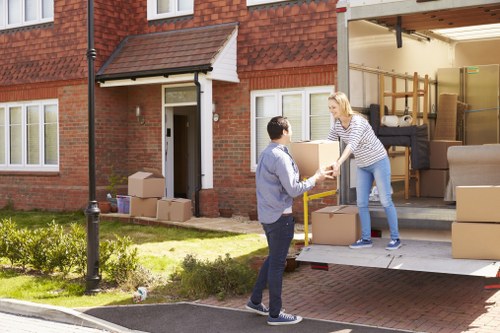 Short-term storage units in Chislehurst for temporary household items